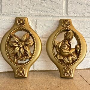 Gold chalk ware wall set